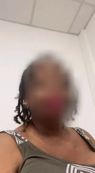 Denise, 32