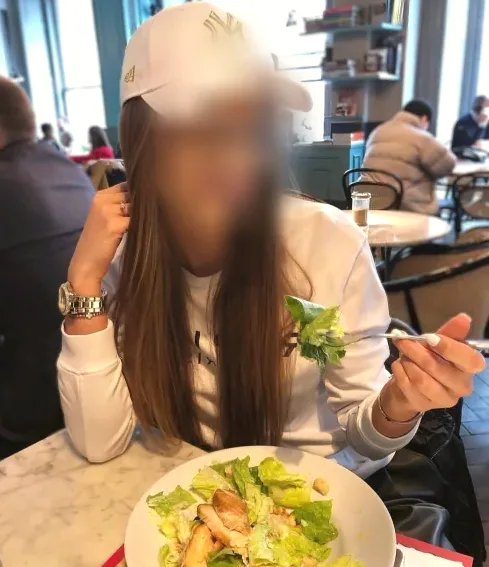 Diana, 32