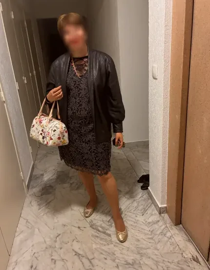 Greta, 37