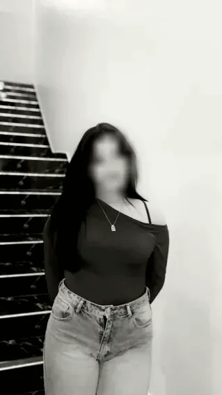 Hannah, 18