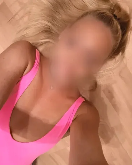 Helena, 32