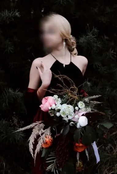 Lara, 26