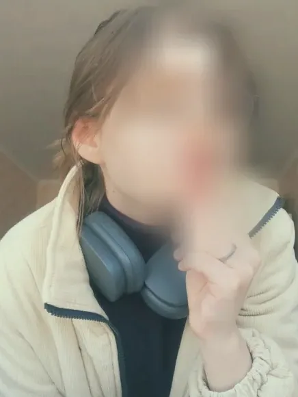 Leyla, 19