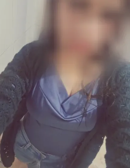Nicole, 33