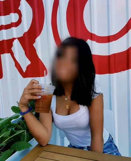 Özlem, 19