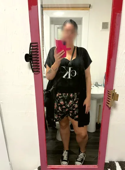 Pia, 37
