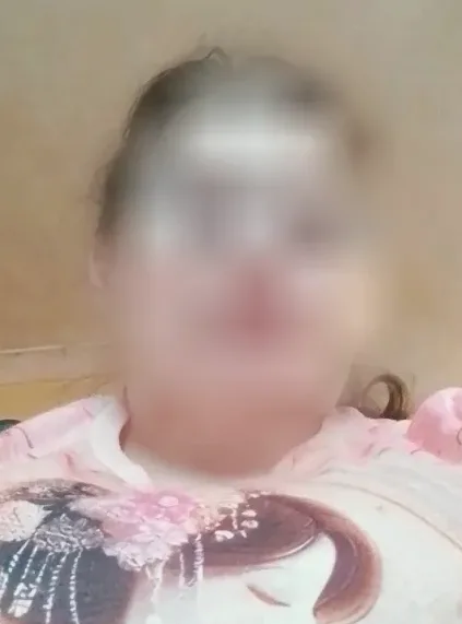 Sarah, 38