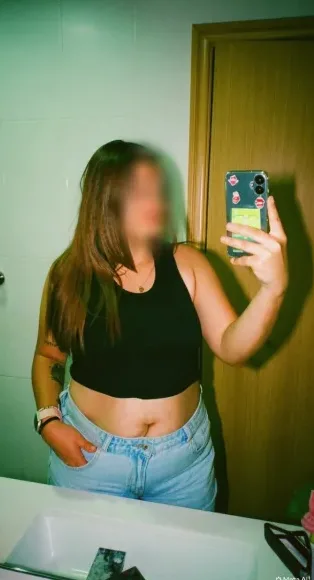 Saskia, 28