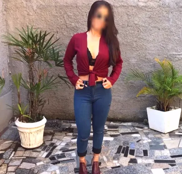 Stefanie, 34